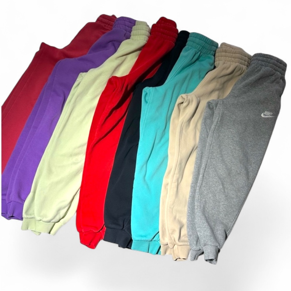 8 Nike Joggers, 7 youth M, 1 youth L
